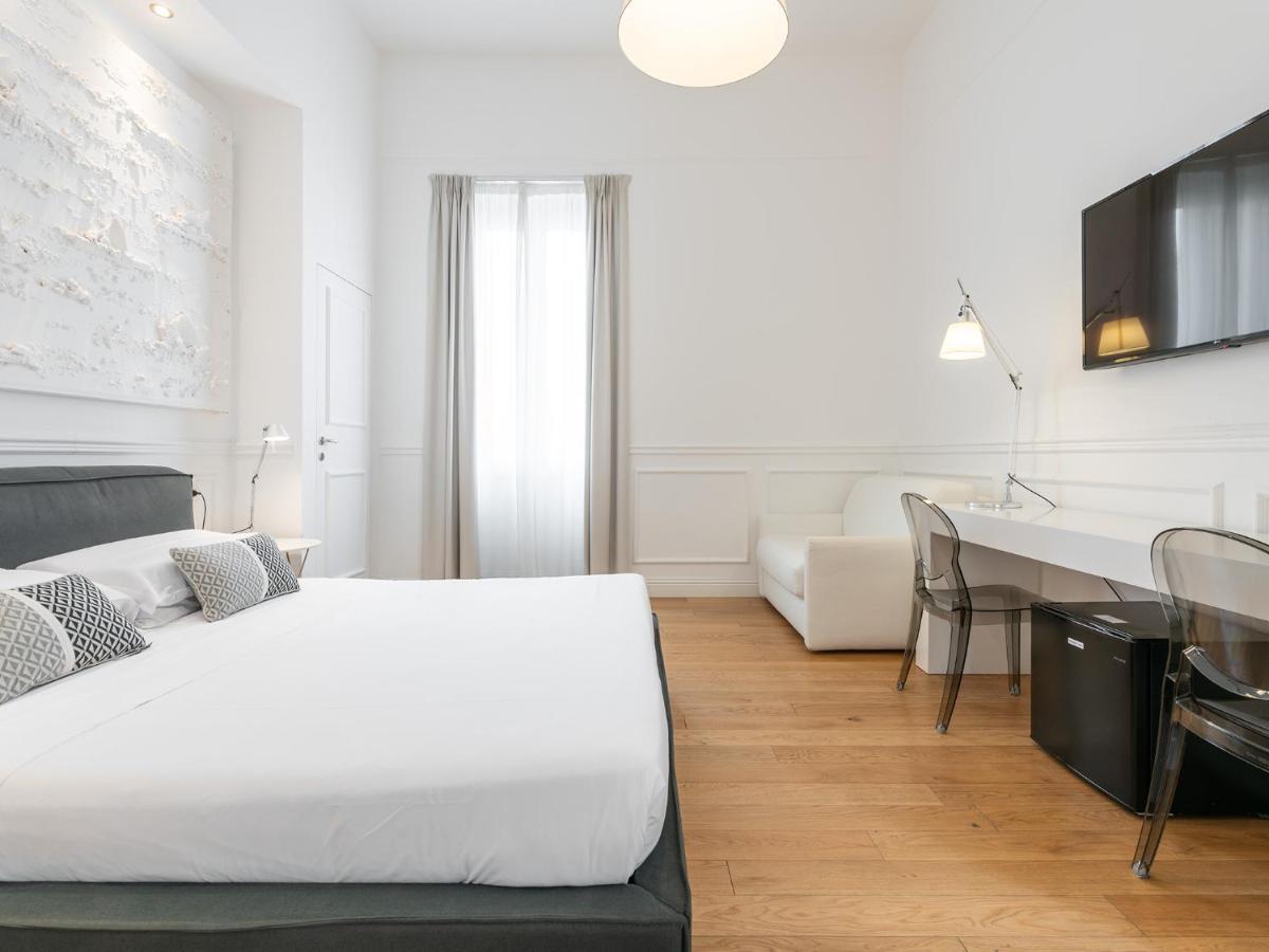 Pley Boutique Del Centro Hotel Cagliari Exterior photo