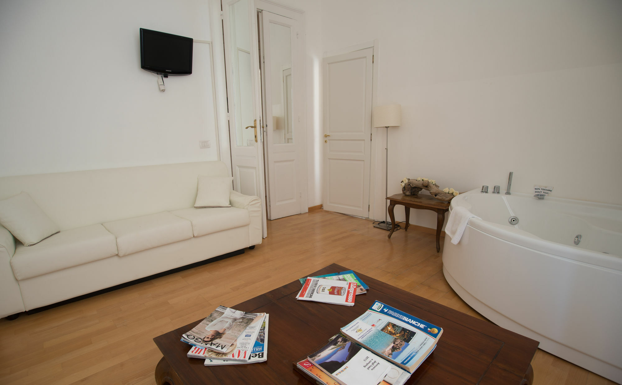 Pley Boutique Del Centro Hotel Cagliari Exterior photo